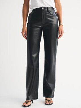 Curve Love High Rise 90s Relaxed Vegan Leather Pant Abercrombie & Fitch